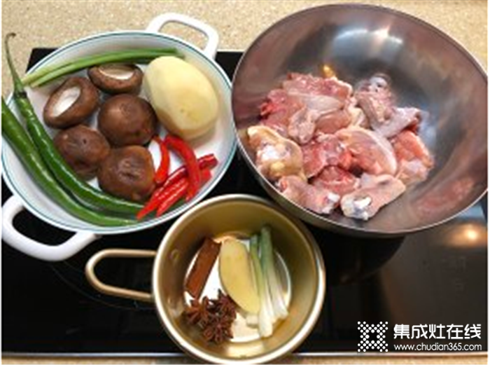 尼泰教你一道米飯殺手--家常版黃燜雞，鮮香可口回味無窮