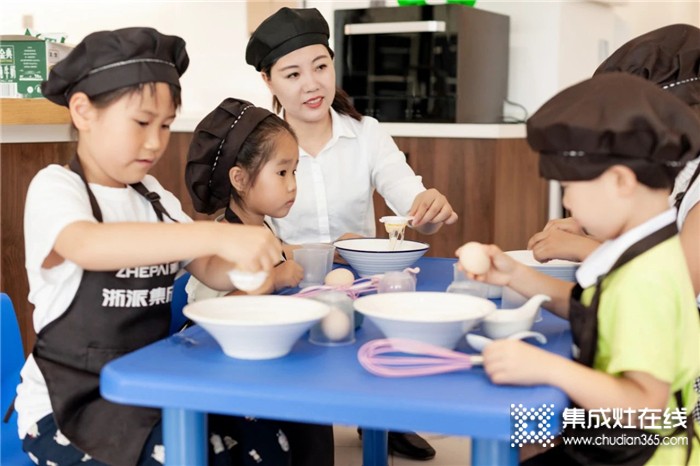 浙派“浙是美食派”親子營(yíng)第10季開課啦，趕快來報(bào)名參加，共度美好親子時(shí)光吧